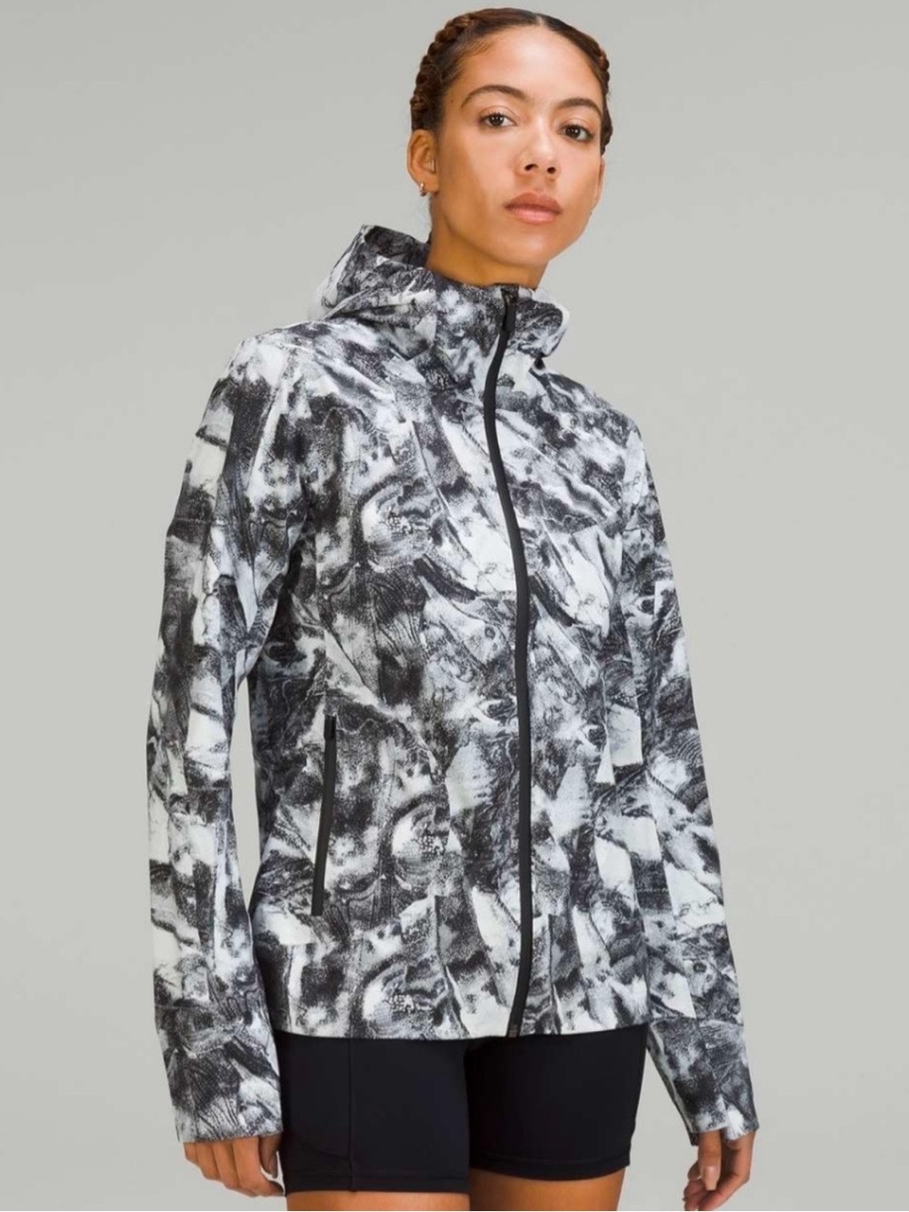 Like new-lululemon Black and White Abstract Hooded Jacket